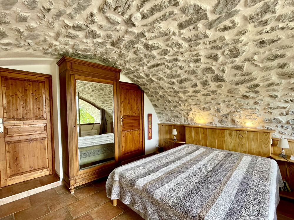  vendre  Proprit/chteau Barjac (30430)