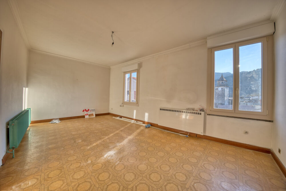 Vente Maison Maison de Village 2 Appartements, Local Commercial et Garage Le collet de deze