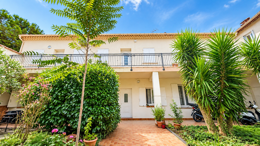 Nîmes Studio 1 pièce 37m2 avec beau potentiel locatif