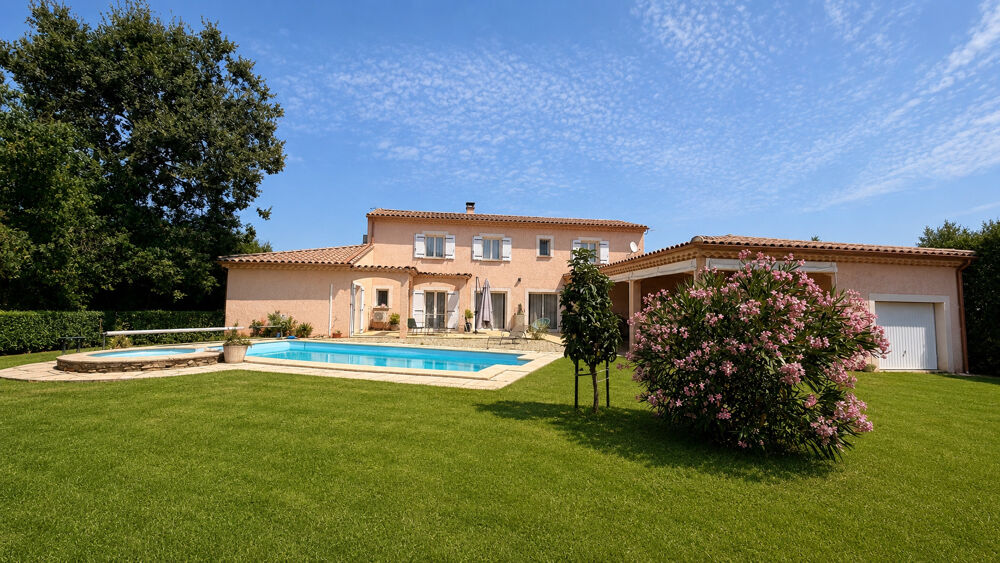 Maison 10 pièces 228 m² · à Goudargues · 228 m² · 470 000 €