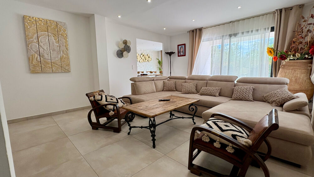 Villa moderne de 180m2 de 2017