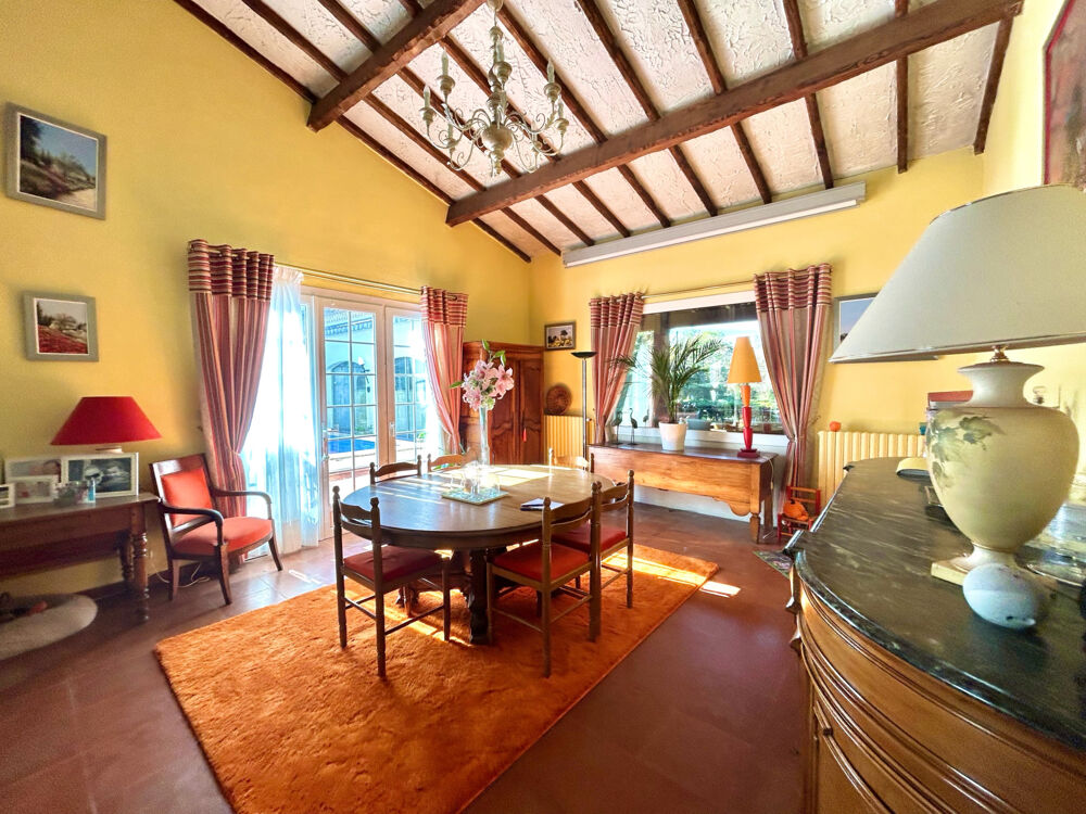 à vendre  Propriété/château Uzès (30700)