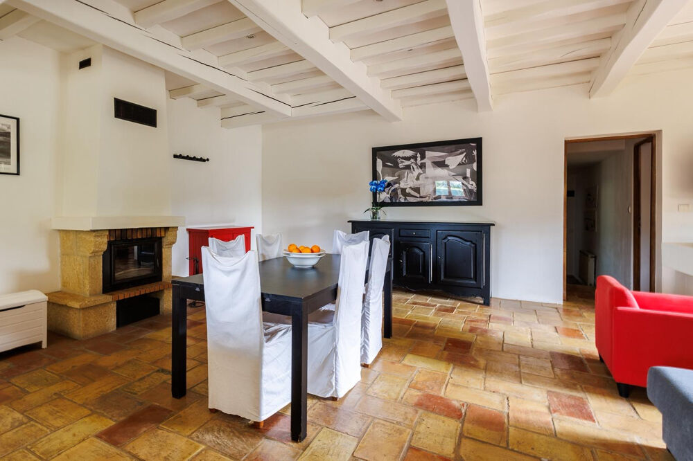 � vendre  Propri�t�/ch�teau Uz�s (30700)