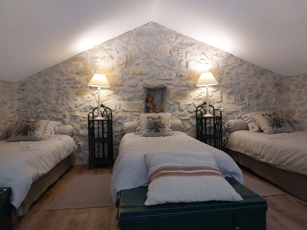 � vendre  Propri�t�/ch�teau Uz�s (30700)