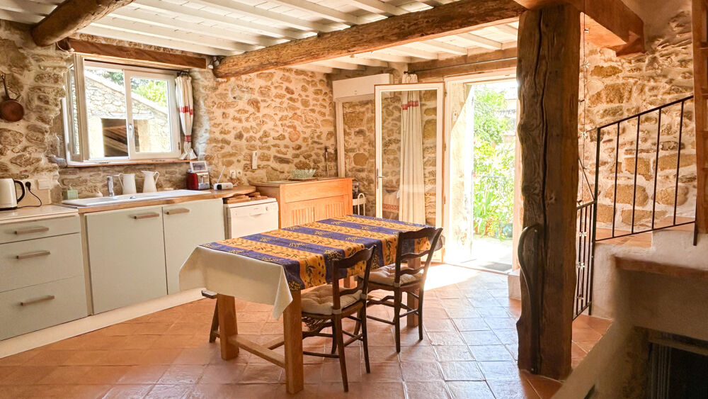 Charmante maison de village avec grand balcon