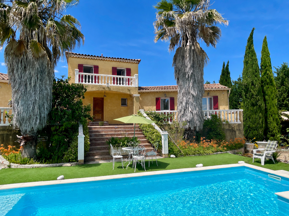 Vente Maison Villa 130m2 - Terrain 3000m2 - Piscine et cuisine été St privat des vieux
