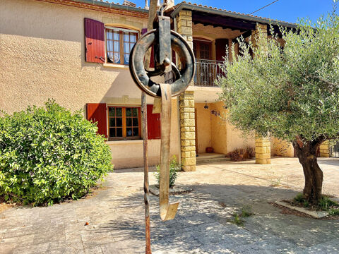   Proximit� des commerces, possiblit� 2 logements. Maison - 6 pi�ce(s) - 133 m�