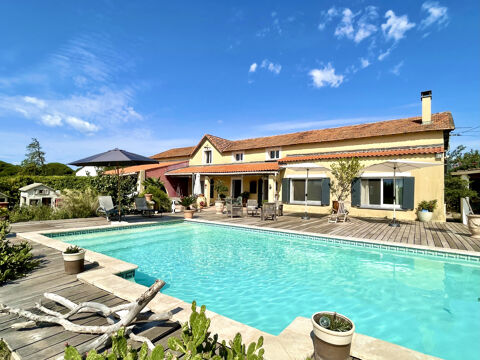   Petite Camargue - Une demeure unique, pense pour accueillir et partager, au cur d'un environnement naturel d Proprit/chteau - 15 + pice(s) - 453 m