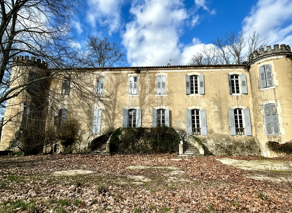 � vendre  Propri�t�/ch�teau Tresques (30330)