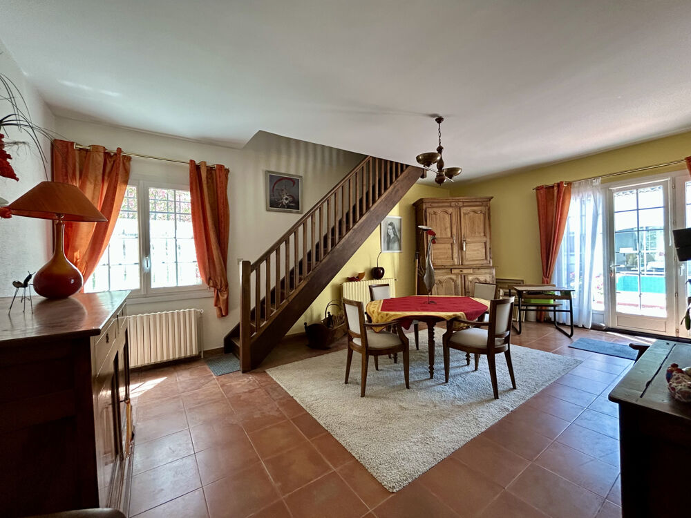 à vendre  Propriété/château Uzès (30700)