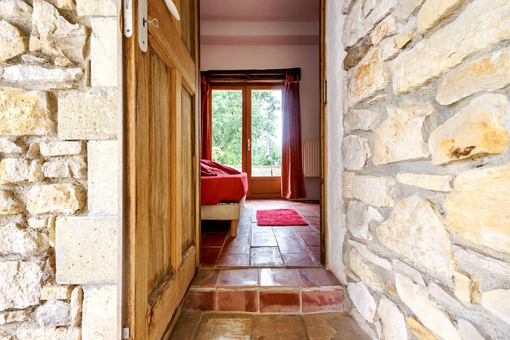 � vendre  Propri�t�/ch�teau Uz�s (30700)