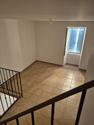  Maison � louer 4 pi�ces 92 m� Theziers