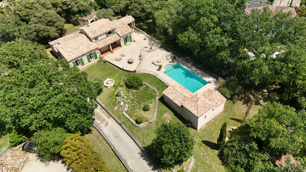 à vendre  Propriété/château Castillon-du-Gard (30210)