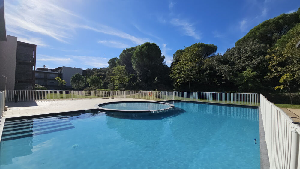 Vente Appartement Studio meubl� dans r�sidence h�teli�re Uzes