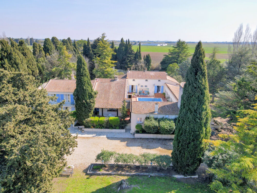à vendre  Propriété/château Uzès (30700)