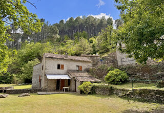 Propriété/château à vendre 11 pièces 208 m²