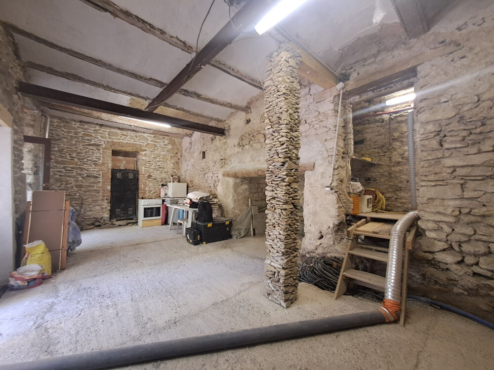 Vente Parking/Garage Cévennes : Rez-de-jardin 62 m2   Garage et caves La vernarede