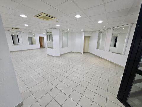   Murs commerciaux, centre ville d'ales, en RDC d'un immeuble de prestige 