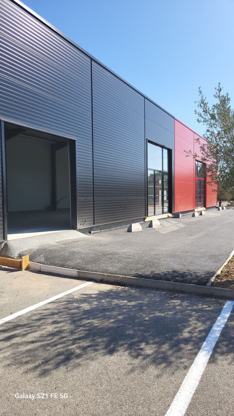   LOCAL COMMERCIAL 200 M2  SUR SERNHAC 