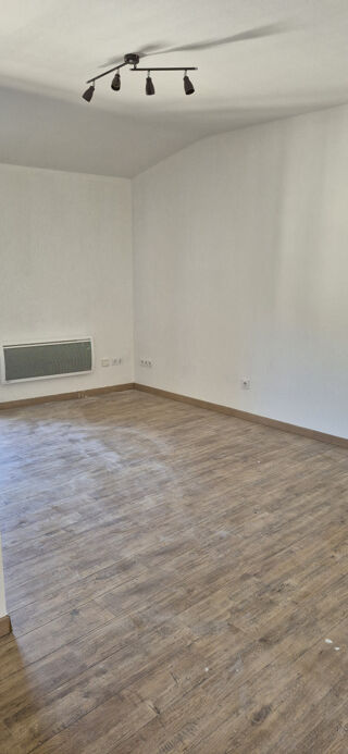  Appartement � louer 2 pi�ces 37 m� Remoulins
