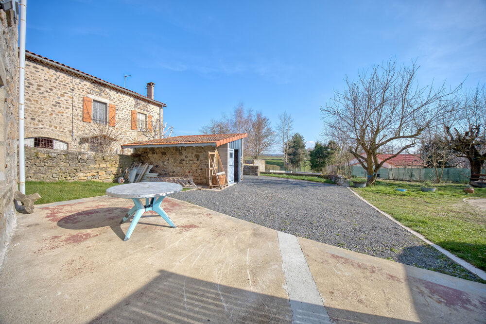 Vente Maison Maison de village à coté du lac de Naussac Pradelles