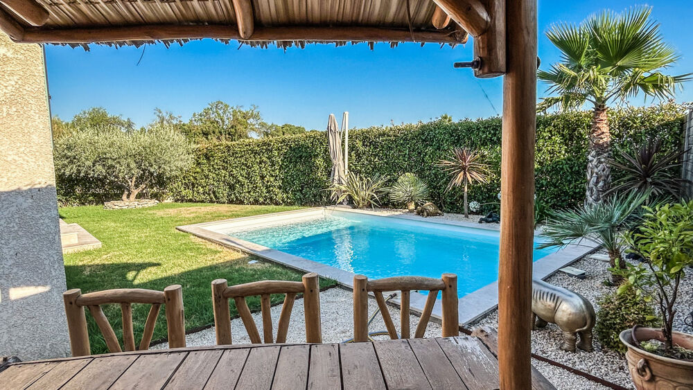 Vente Maison Uzès   À seulement 1 km de la célèbre Place aux Herbes Uzes
