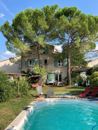  Propriété/château à vendre 10 pièces 300 m²