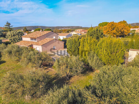 Villa avec grand terrain arboré dans village prisé du Pont du Gard 399000 Saint-Hilaire-d'Ozilhan (30210)