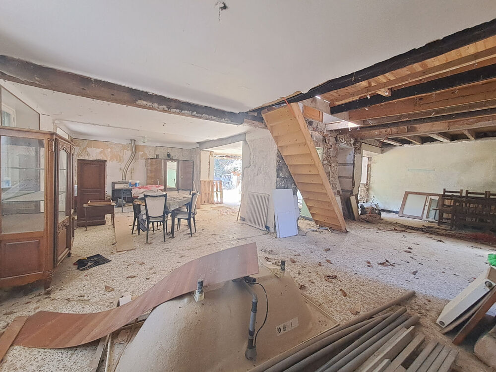 Vente Maison Maison en pierre à rénover Pied de borne