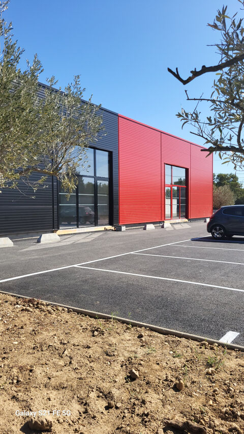 LOCAL COMMERCIAL 200 M2  SUR SERNHAC 1215 30210 Sernhac