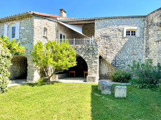  Propriété/château à vendre 15 + pièces 500 m²