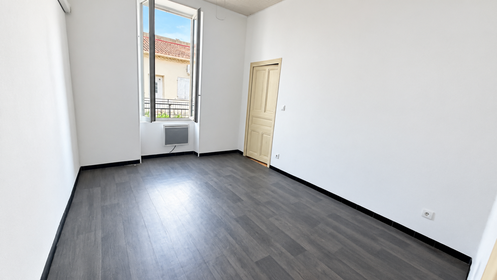 Vente Appartement NÎMES   T2 AVEC TERRASSE, CAVE ET BEAU POTENTIEL LOCATIF Nimes