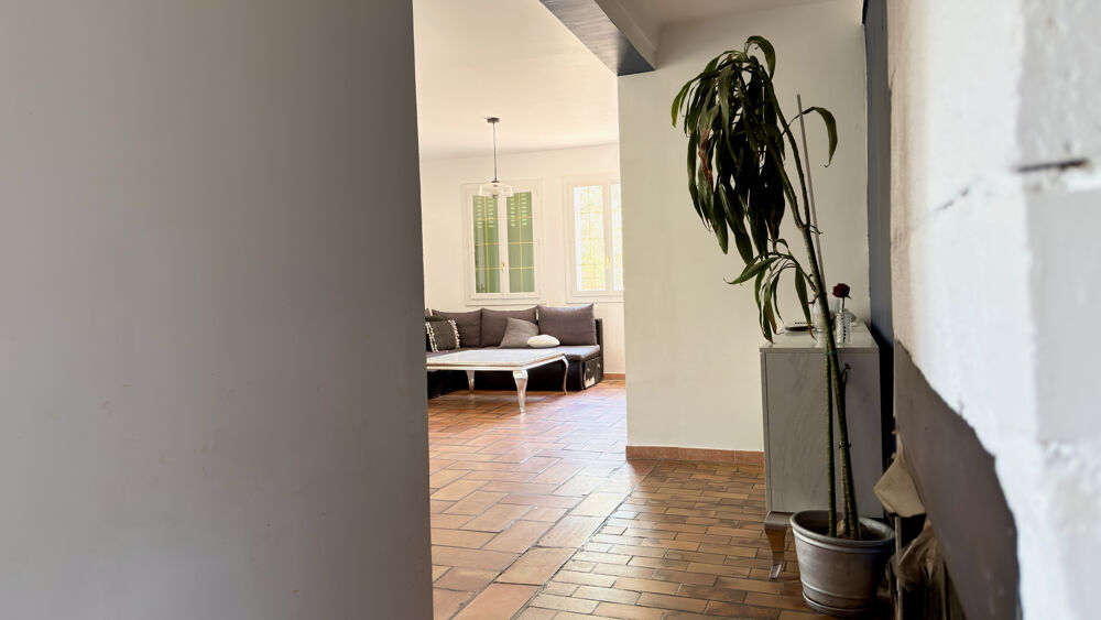 Deux T3 indépendants avec jardin, piscine et garages Fort potentiel locatif