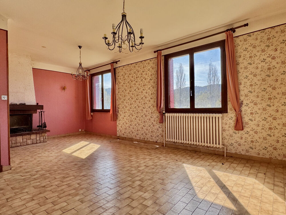 Spécial investisseur :Maison individuelle sur terrain divisible et constructible