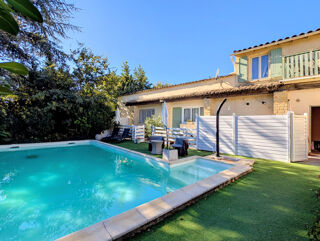  Propri�t�/ch�teau � vendre 580 m�