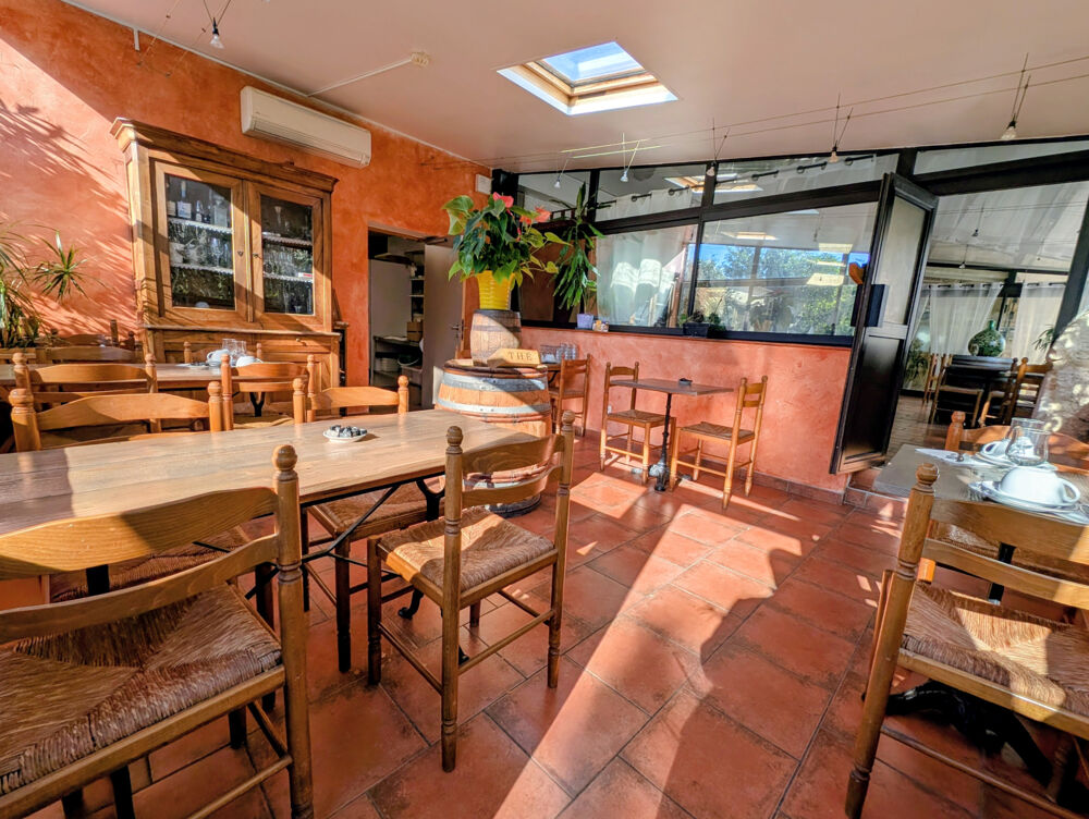 � vendre  Propri�t�/ch�teau Uz�s (30700)