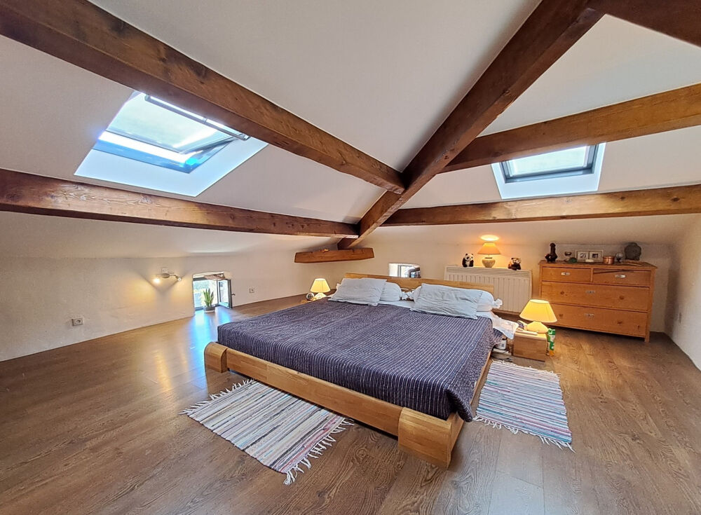 à vendre  Maison Saint-André-de-Cruzières (07460)
