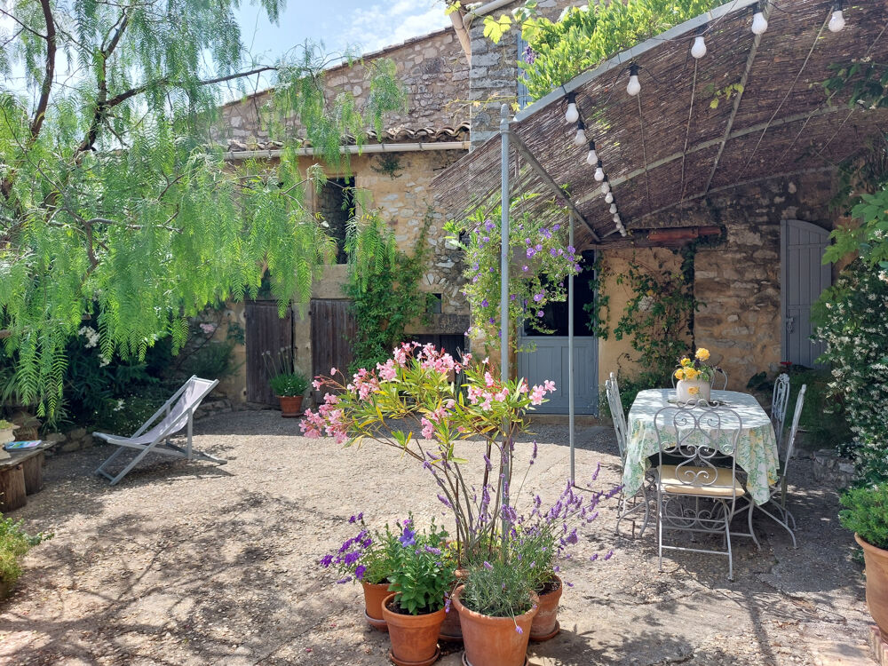 � vendre  Propri�t�/ch�teau Uz�s (30700)