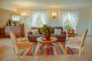  Propriété/château à vendre 5 pièces 216 m²