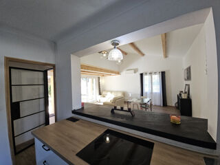  Maison � vendre 6 pi�ces 131 m� Uzes