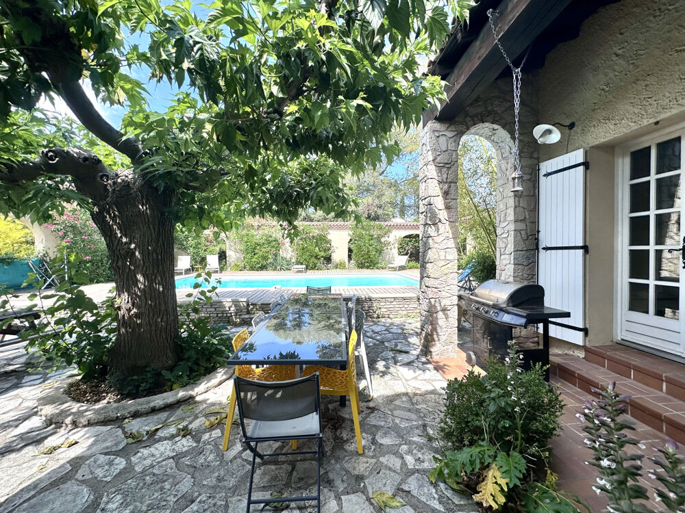 Vente Maison VILLA FAMILIALE DE 210 M2   QUARTIER RECHERCHÉ DE NÎMES Nimes