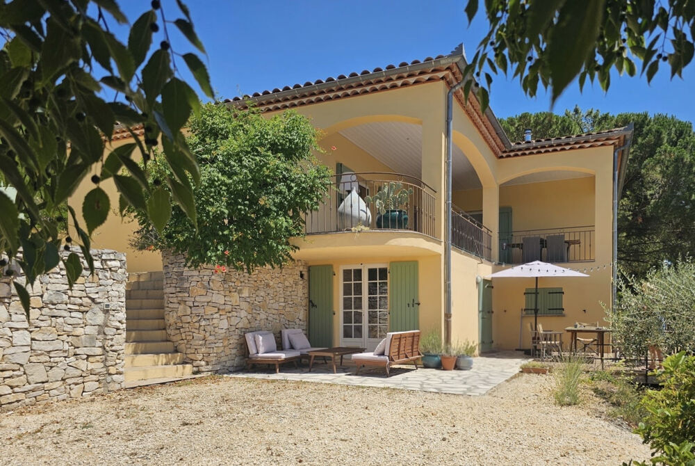 Sur les hauteurs d'Anduze, villa avec vue exceptionnelle et gîte indépendant