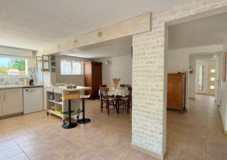  Maison � vendre 7 pi�ces 129 m� Vezenobres