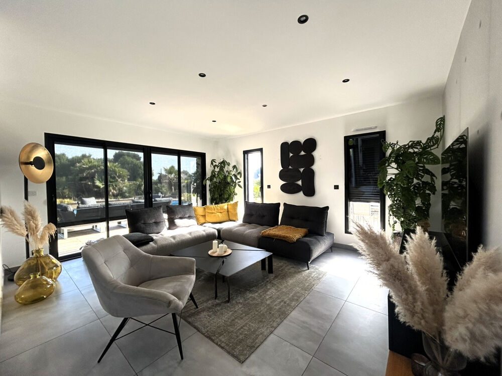 SOUS COMPROMIS - Maison d'architecte / Villa à vendre avec piscine - saint Jacut / Beaussais sur mer - proche