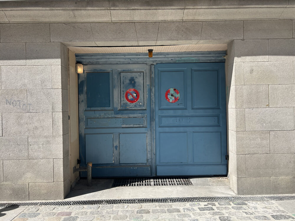 Vente Parking/Garage SOUS COMPROMIS - SOQUET IMMOBILIER - RENNES CENTRE VILLE PARKING EN SOUS SOL Rennes