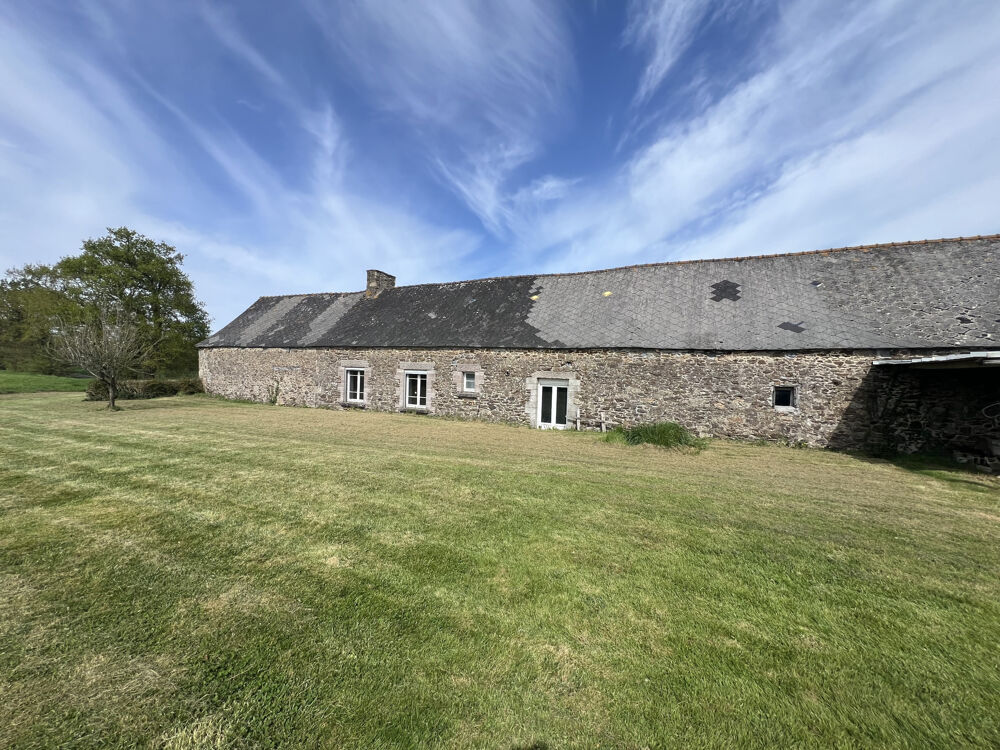 Maison en pierre à rénover avec dépendances et terrain Proche de la retenue de lArguenon
