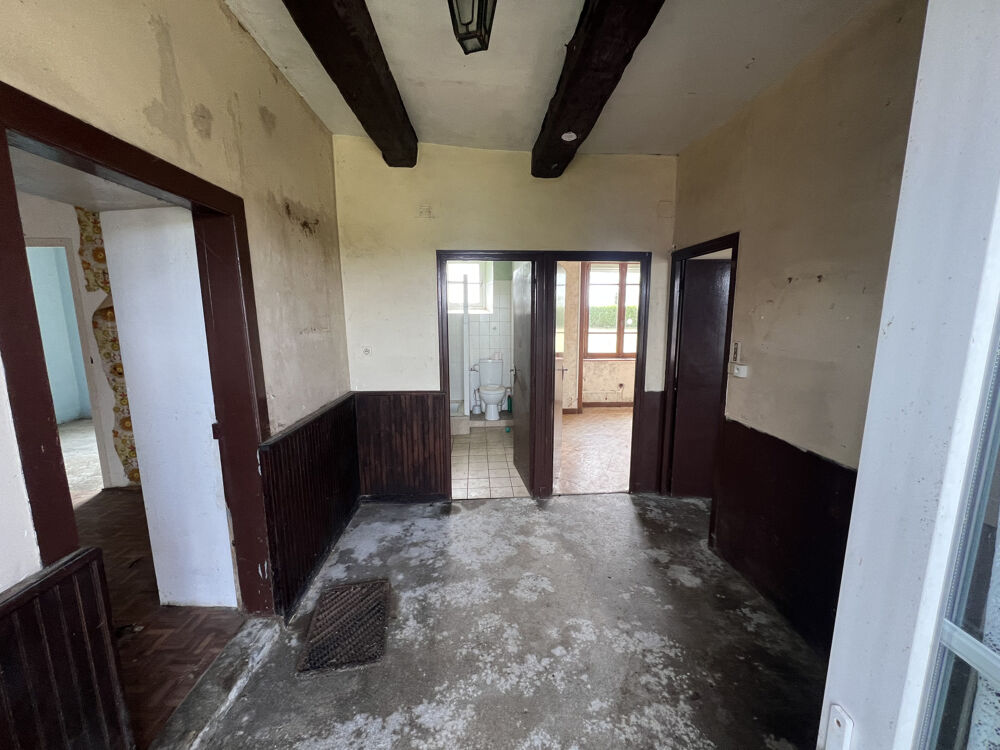 Maison en pierre à rénover avec dépendances et terrain Proche de la retenue de lArguenon