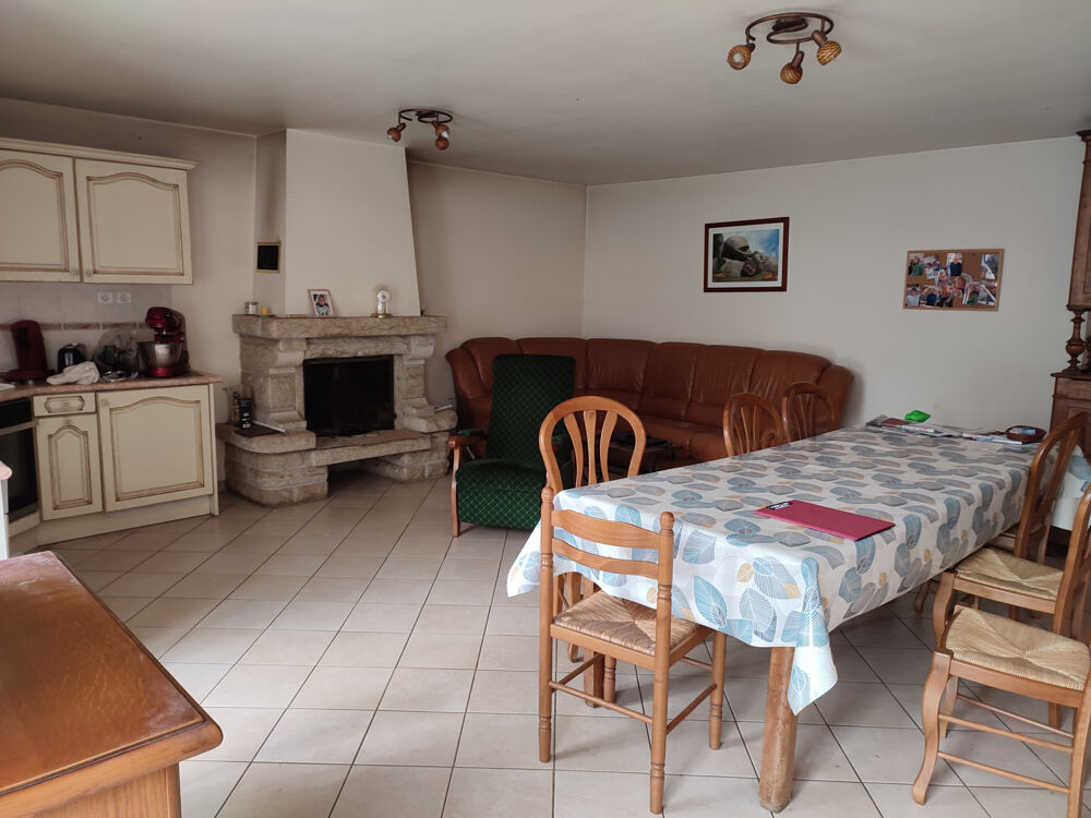 A VENDRE - SOQUET IMMOBILIER - MAISON DE 139 m2 - NOMBREUSES DEPENDANCES - EVRAN