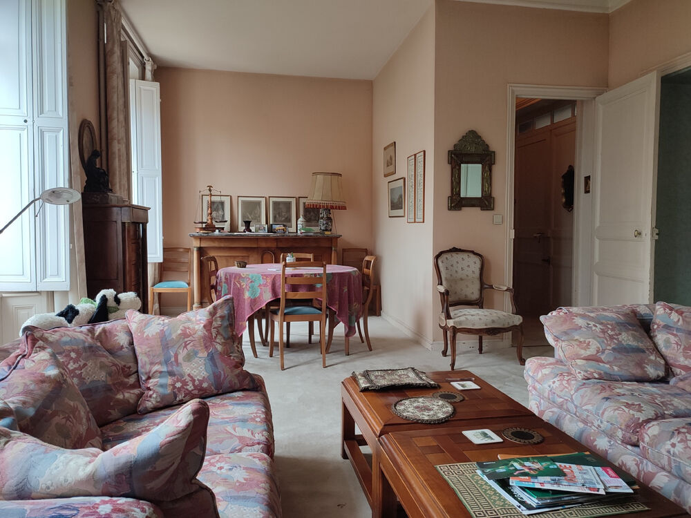 A VENDRE - SOQUET IMMOBILIER - CENTRE DE DINAN - APPARTEMENT T3 - JARDIN PRIVATIF