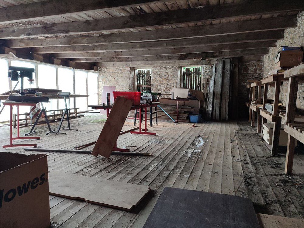 A VENDRE - SOQUET IMMOBILIER ENTREPOT A RENOVER - EVRAN